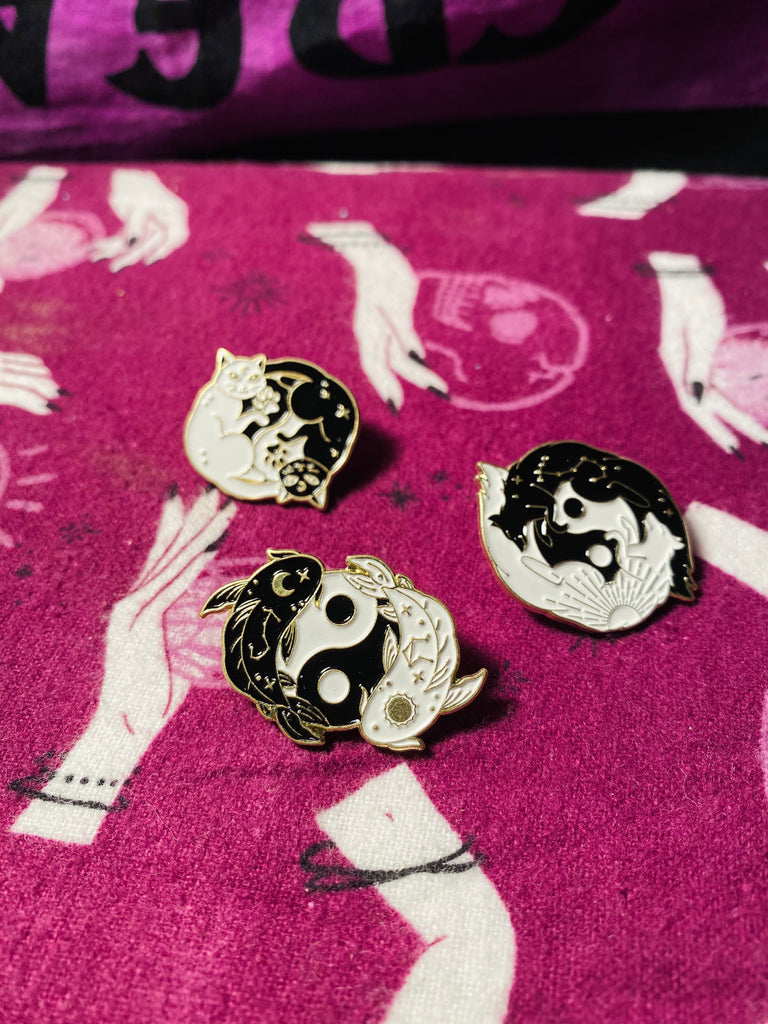 Yin Yang Pins - Sunlitsage

