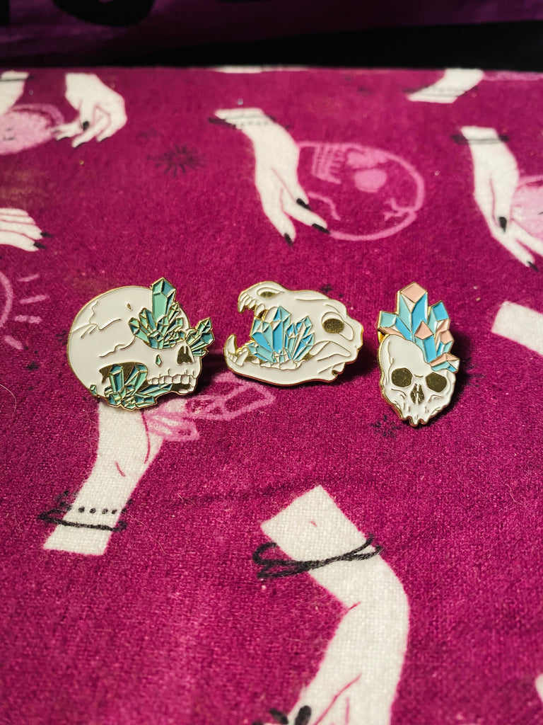 Bone pins - Sunlitsage
