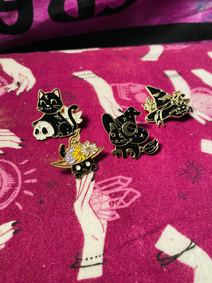 Witchy Kitty | Cat | Pins | Witch | Cute Cats | - Sunlitsage