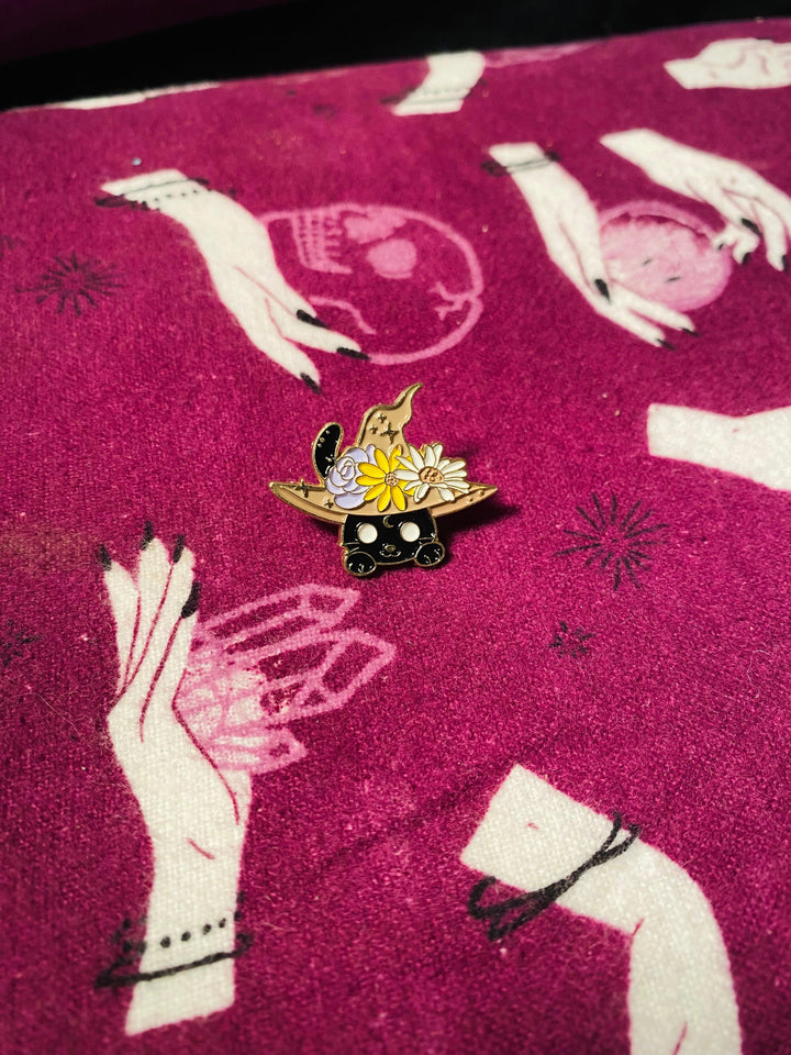 Witchy Kitty | Cat | Pins | Witch | Cute Cats | - Sunlitsage