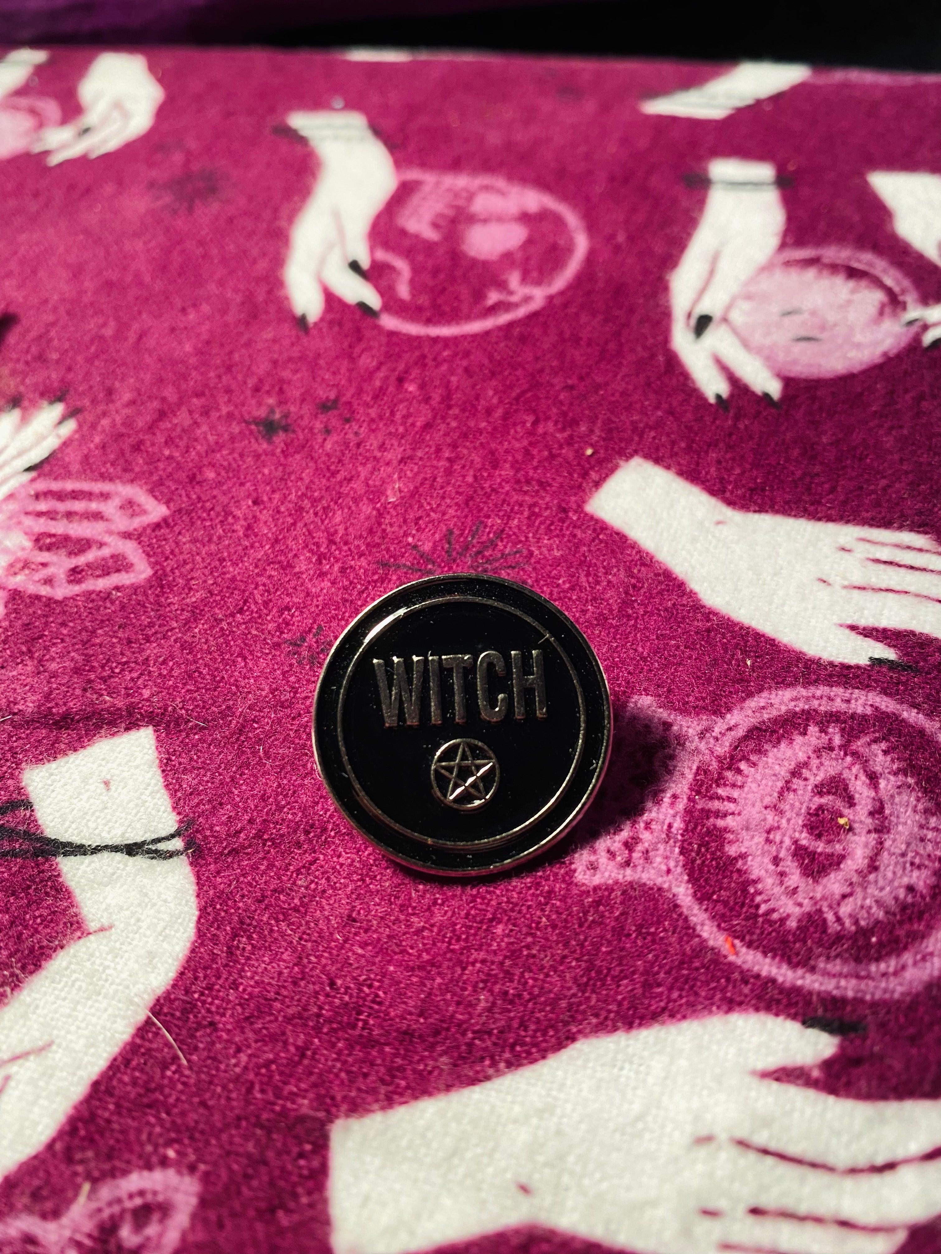Wiccan Pins | Book Bag | Tarot | Moon | Witches Do It Better | Spells | Gothic Pins | - Sunlitsage